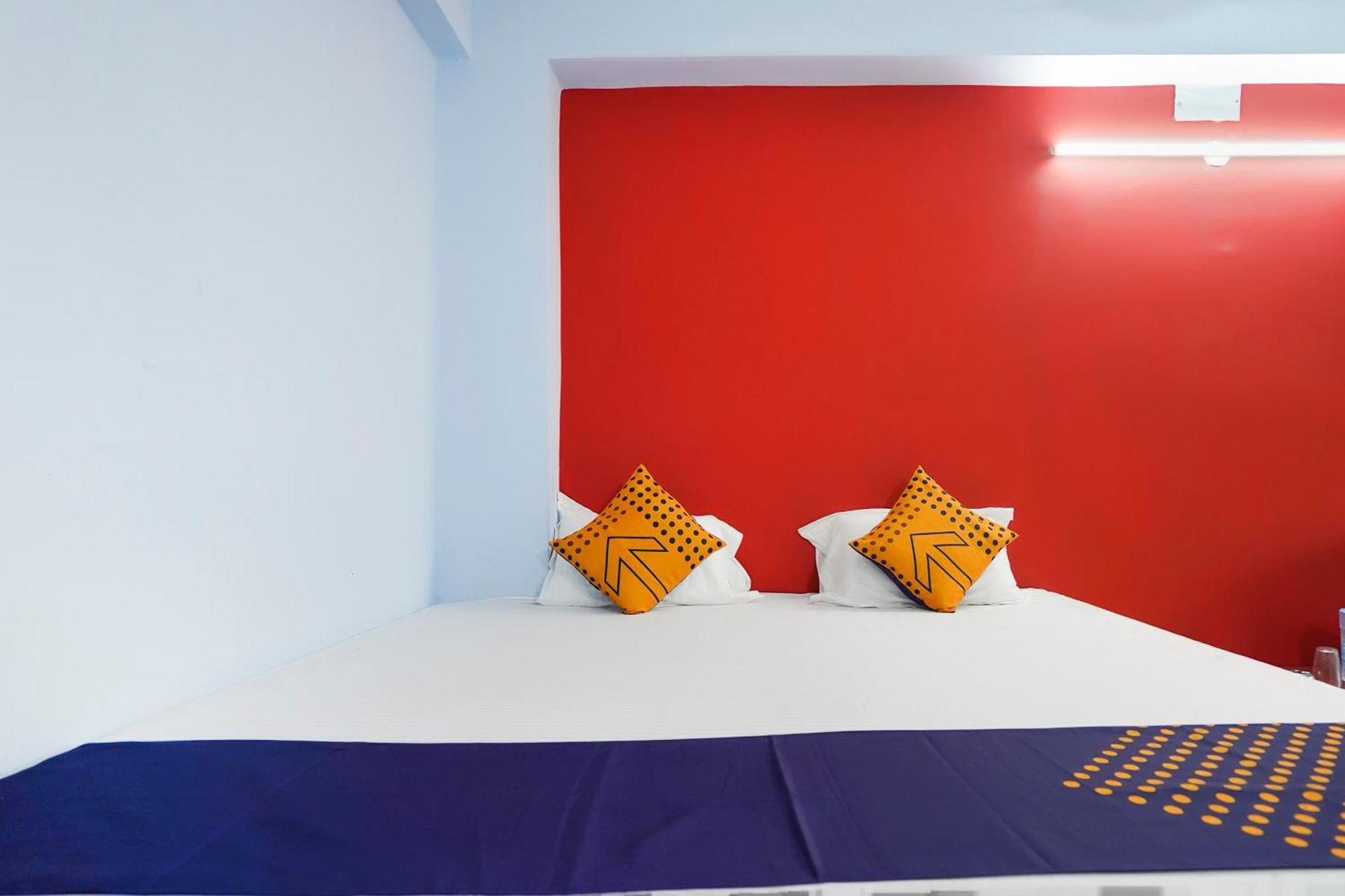 Spot On Silver Green Kolkata Exterior photo