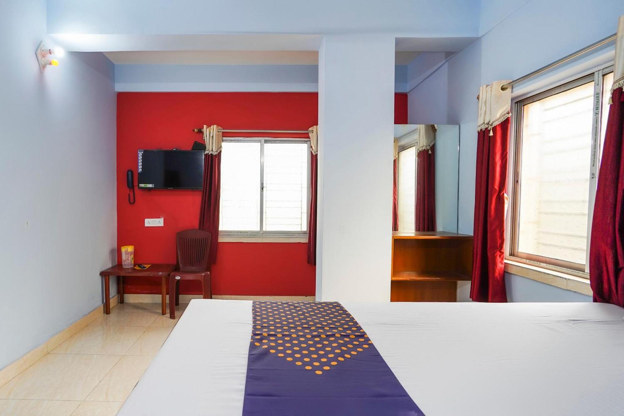 Spot On Silver Green Kolkata Exterior photo